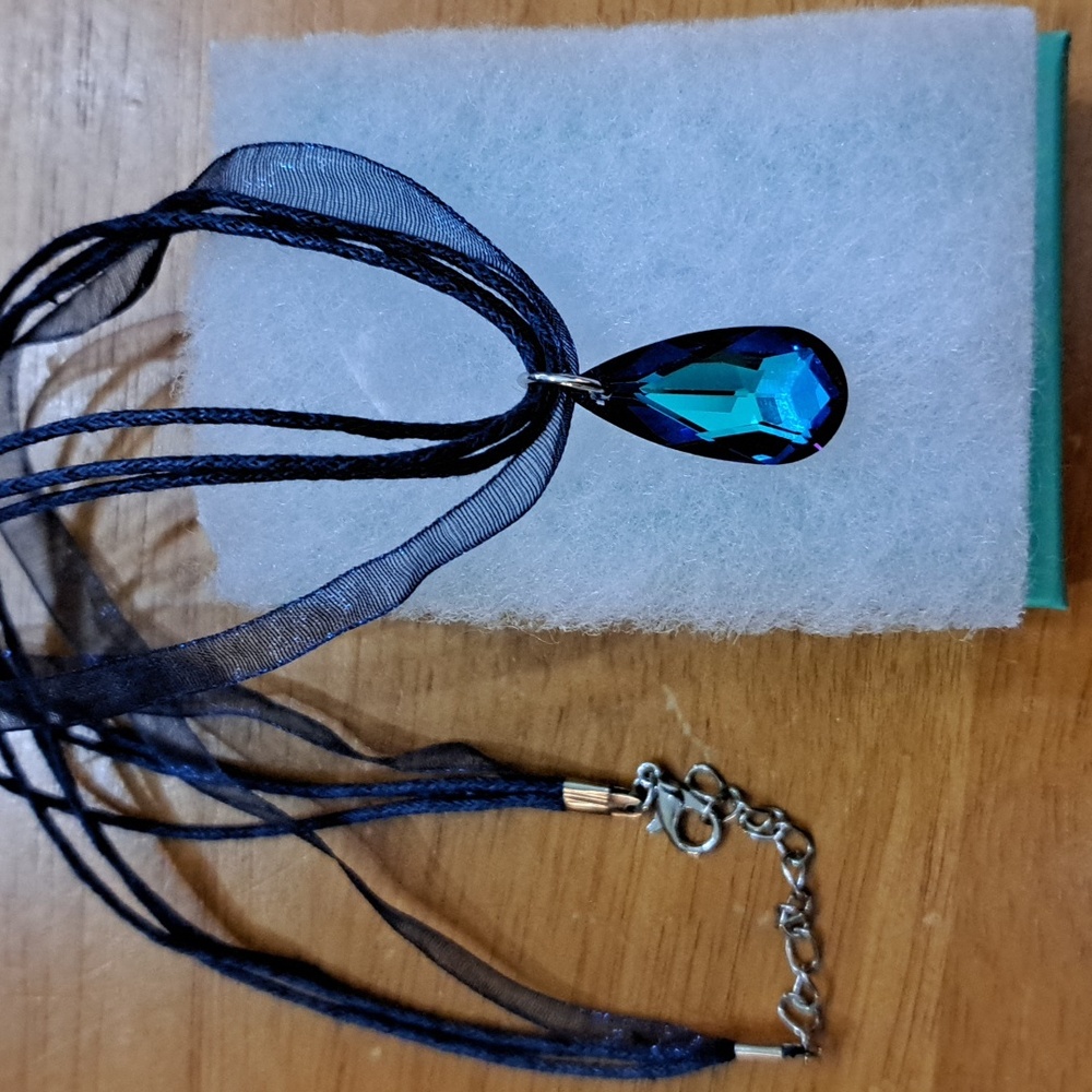 🔥CLEARANCE! Deep Sea Crystal Marquise Necklace - Picture 5 of 6